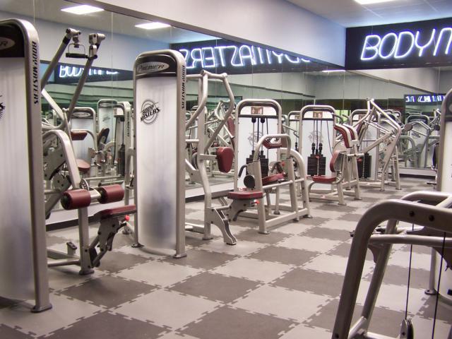 Weight Machines at Calloway's Health & Fitness